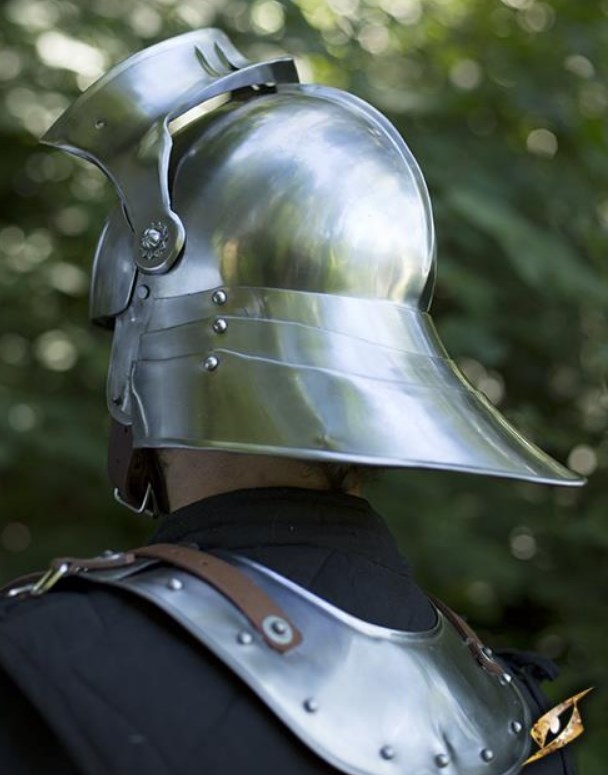 Salade casque à visière acier poli